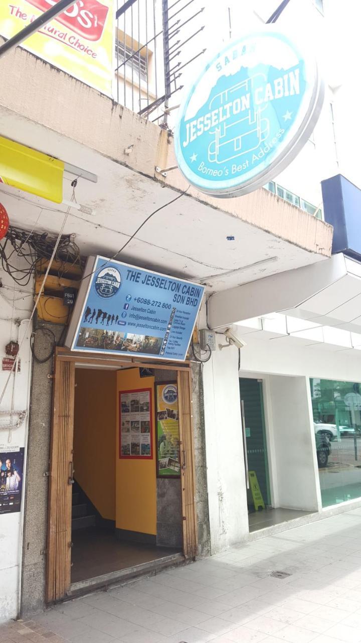The Jesselton Cabin Sdn Bhd Kota Kinabalu Exteriör bild